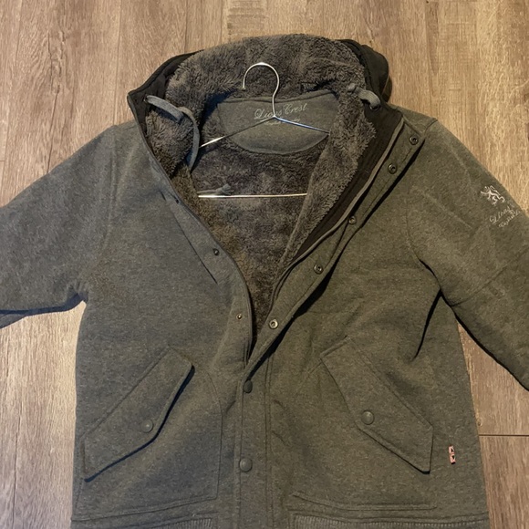 Extremely warm and nice English Laundry sweater - Picture 2 of 2